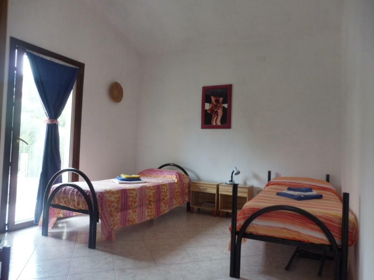 Casa Miriam - Appartamenti Vacanze Villaputzu Bagian luar foto